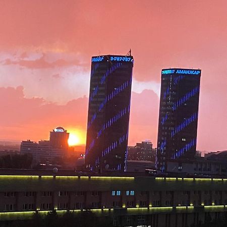 Квартира В Центре Алматы エクステリア 写真