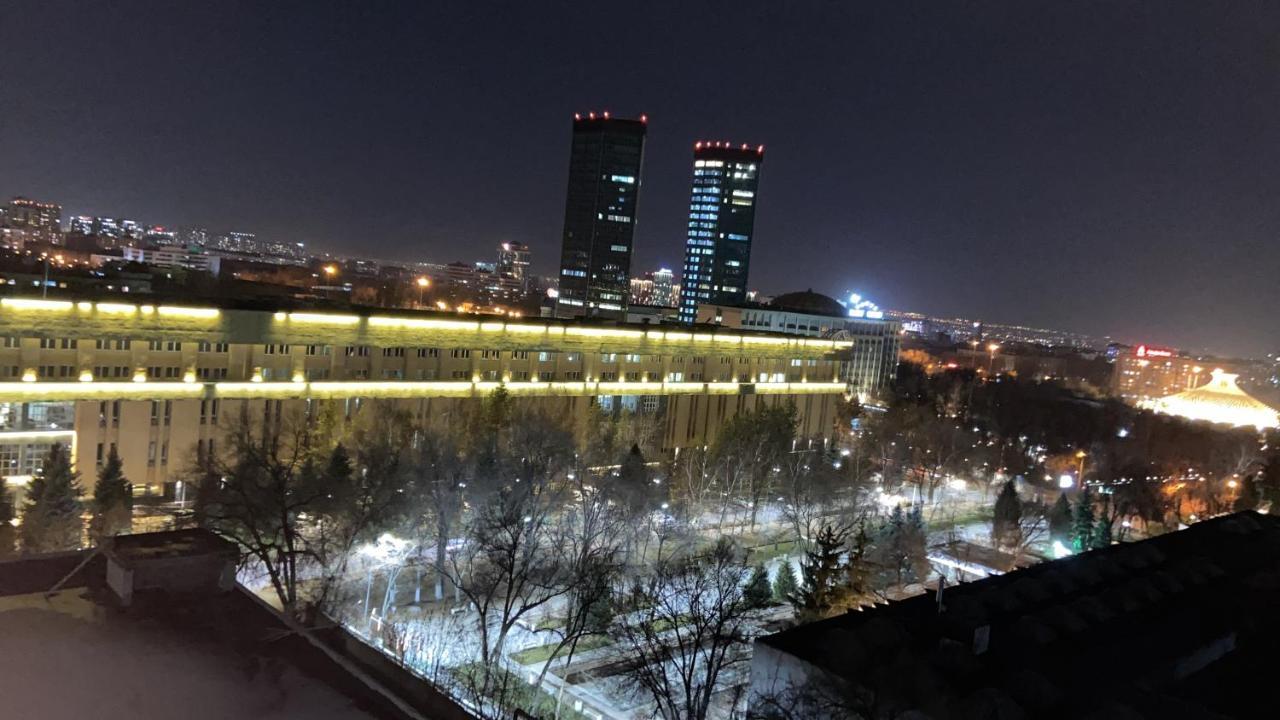 Квартира В Центре Алматы エクステリア 写真